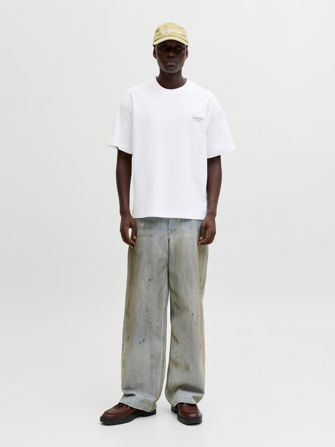 model_shot-front_full